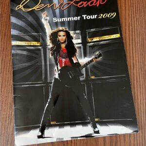 Summer Tour 2009 Demi Lovato tour book